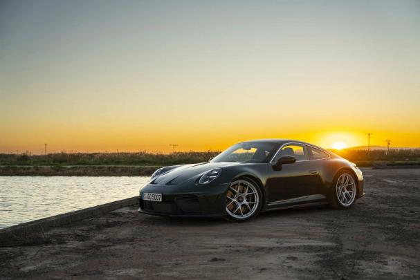 Porsche 911 GT3 with Touring Package