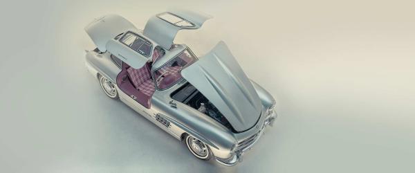 Tuksedo Studio 300 SL Gullwing