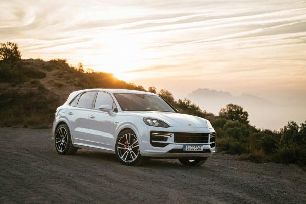 Porsche Cayenne Turbo E-Hybrid Coupé