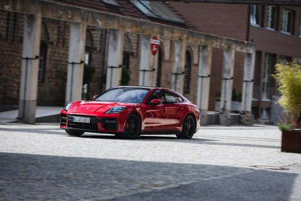 Porsche Panamera GTS