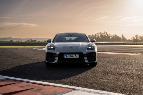 Porsche Panamera Turbo E-Hybrid