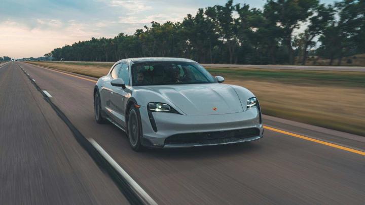 Porsche Taycan 4 Cross Turismo